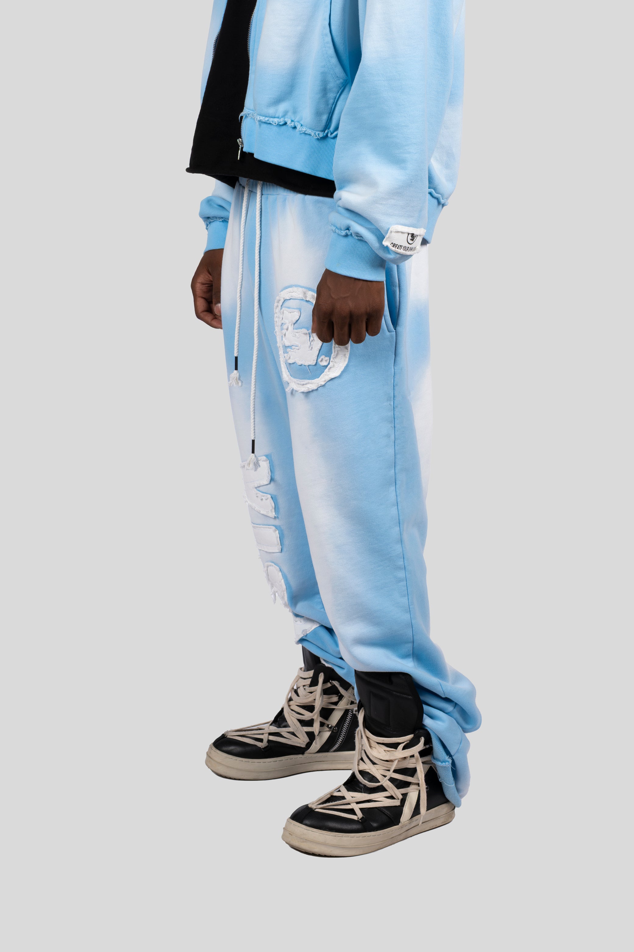 VISIONZ SWEATS